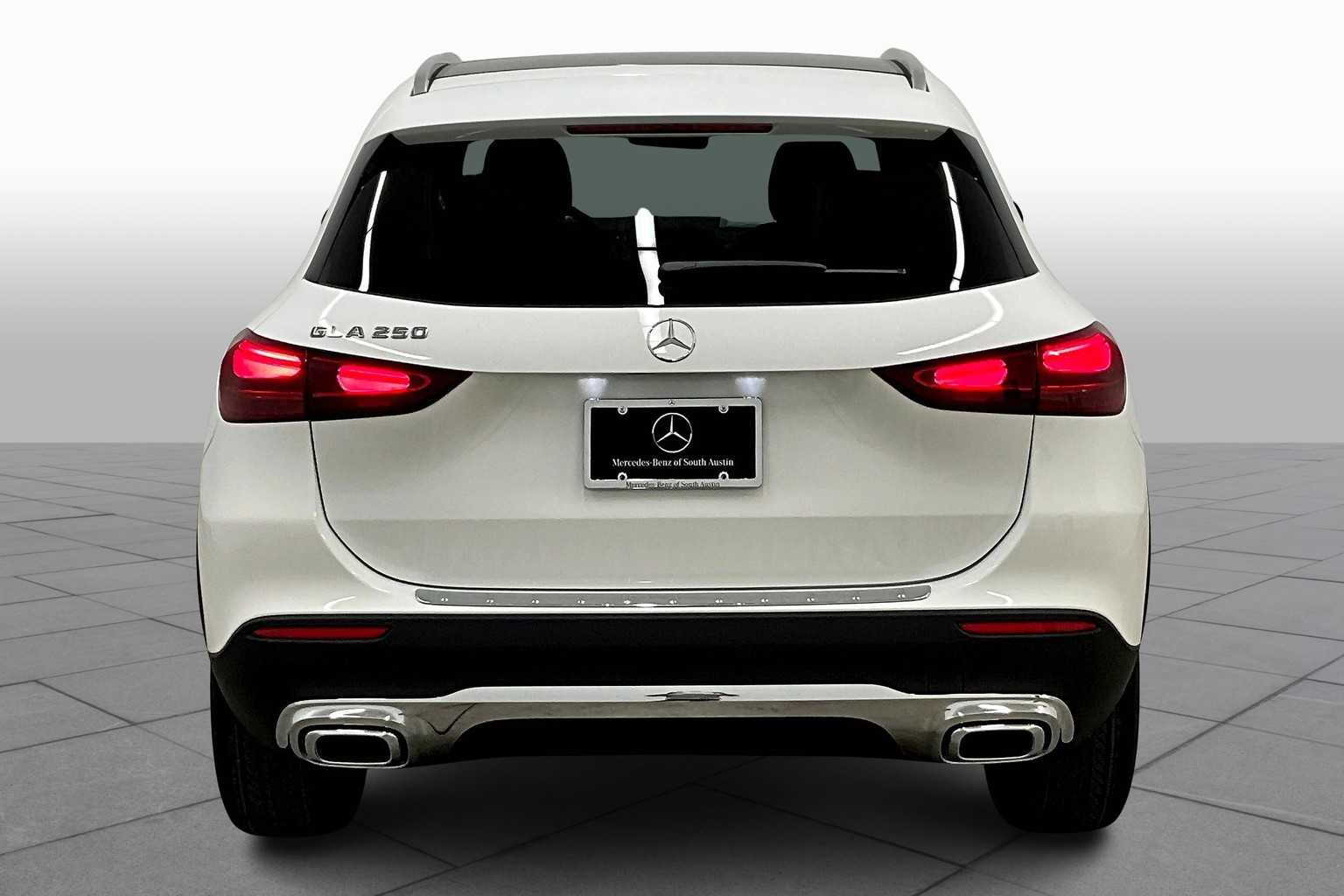 2026 Mercedes Benz GLA 250 photo 3