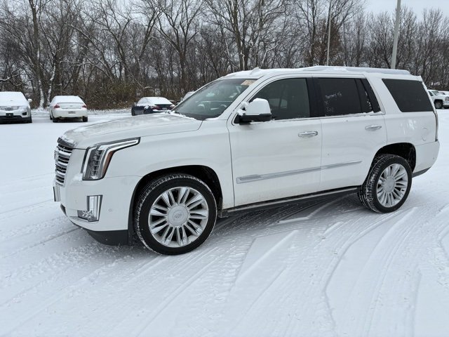 Used 2019 Cadillac Escalade Platinum with VIN 1GYS4DKJ8KR299143 for sale in Kansas City