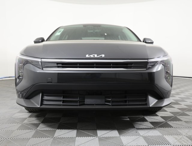 2025 Kia K4 LX photo 2