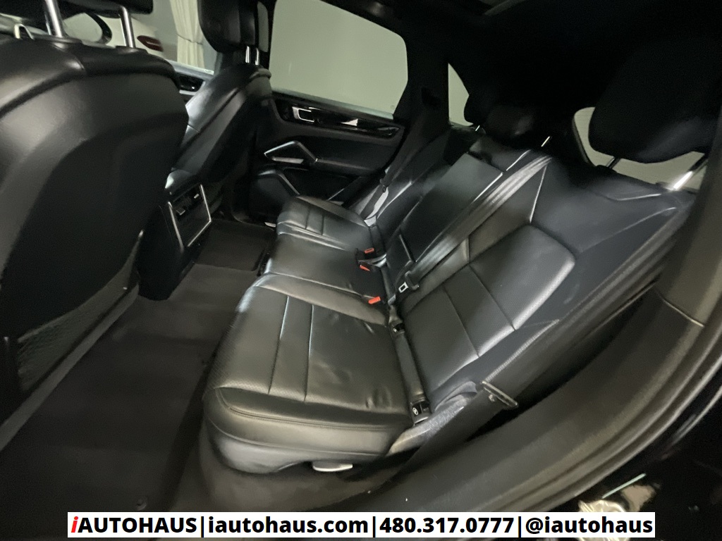 2019 Porsche Cayenne Base photo 12
