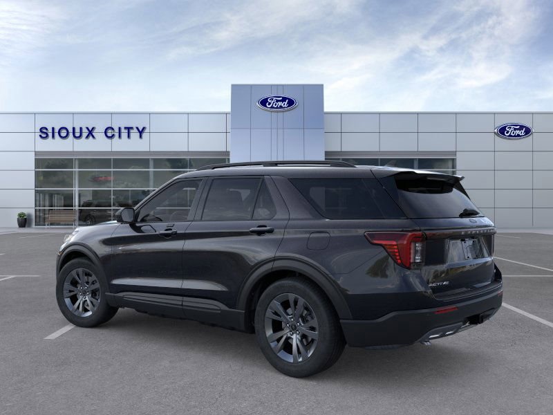 2026 Ford Explorer photo 3