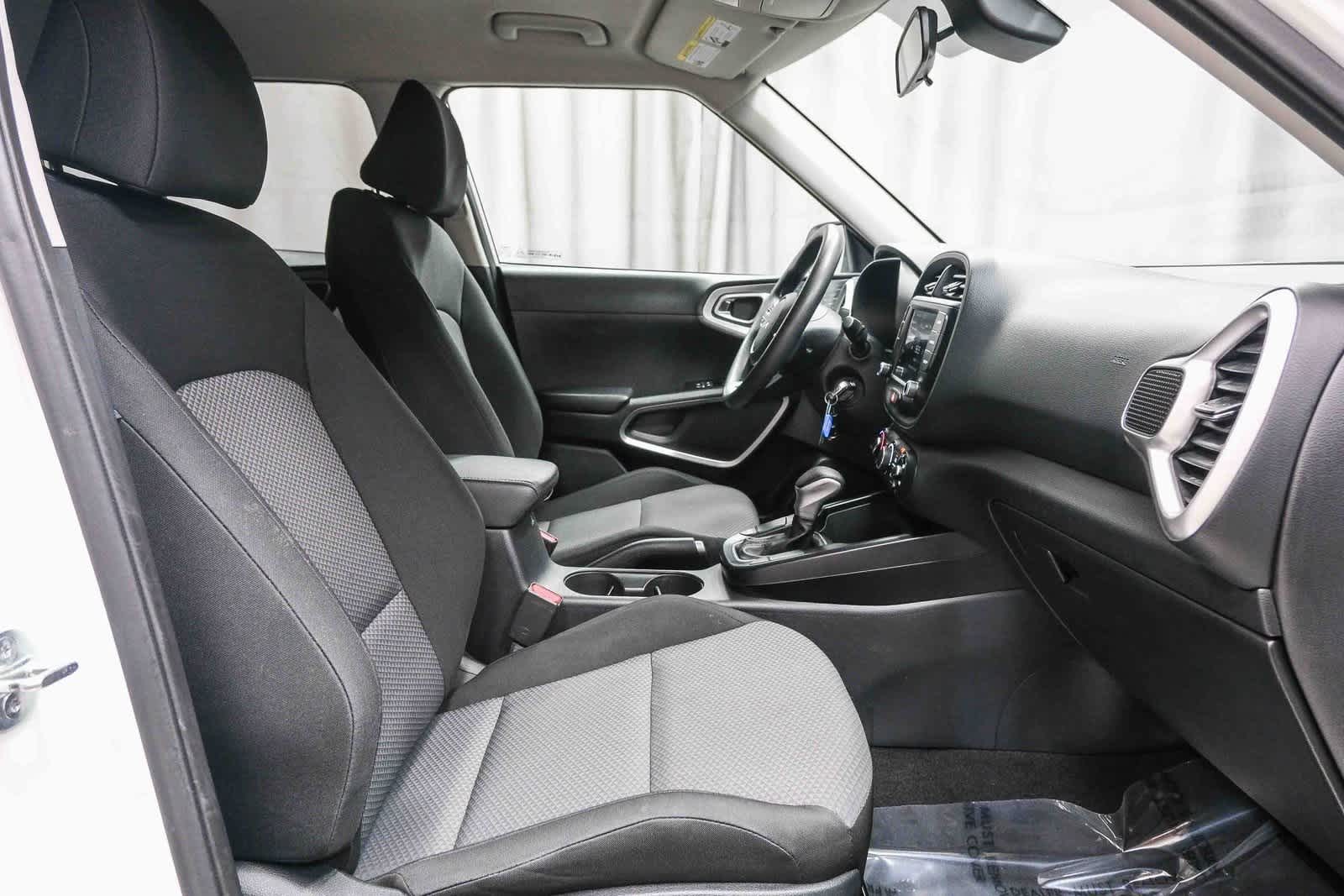2023 Kia Soul LX photo 14