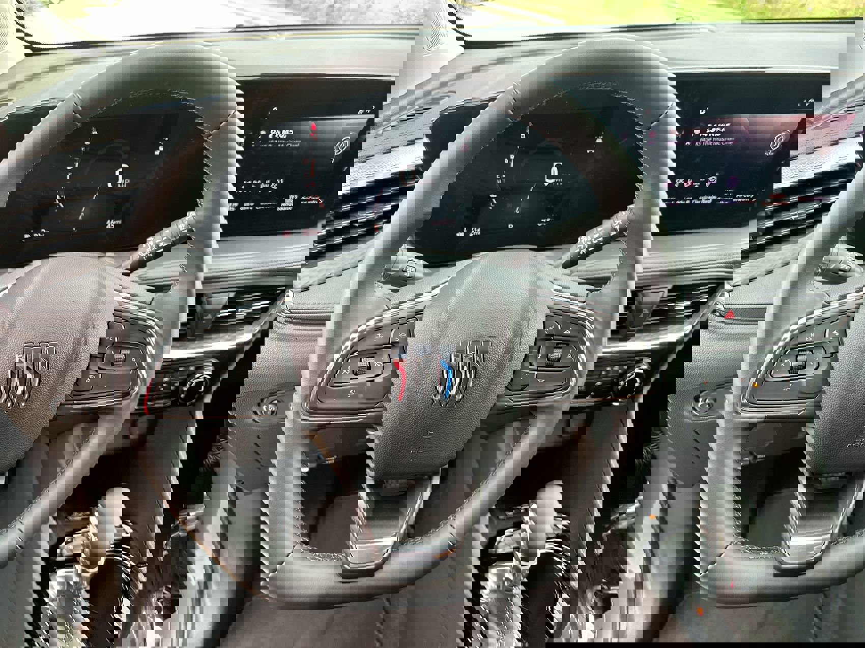 2025 Buick Encore GX Sport Touring photo 25