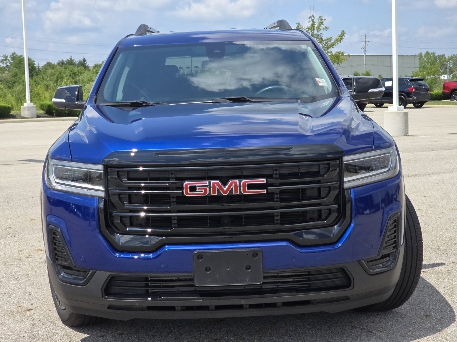 2023 Gmc Acadia SLE photo 2