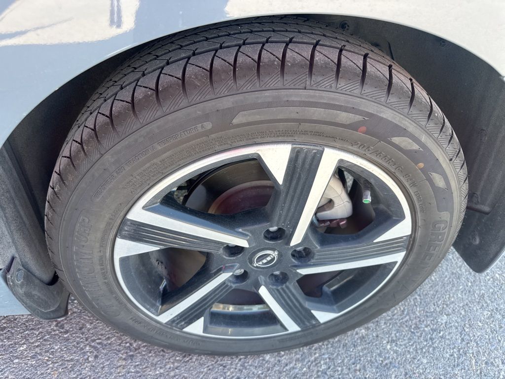 2024 Nissan Sentra SV photo 7