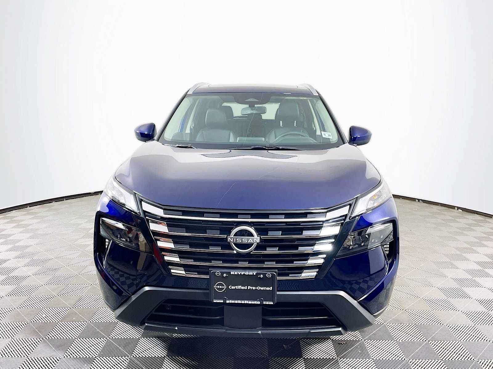 2026 Nissan Rogue SV photo 2