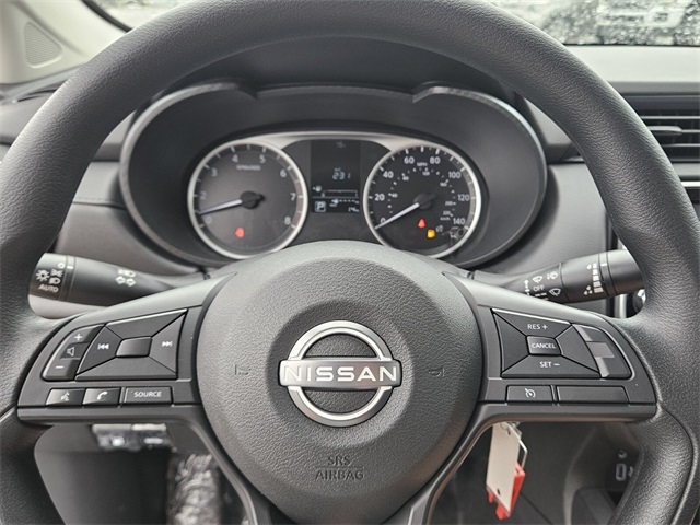 2025 Nissan Versa 1.6 S photo 17