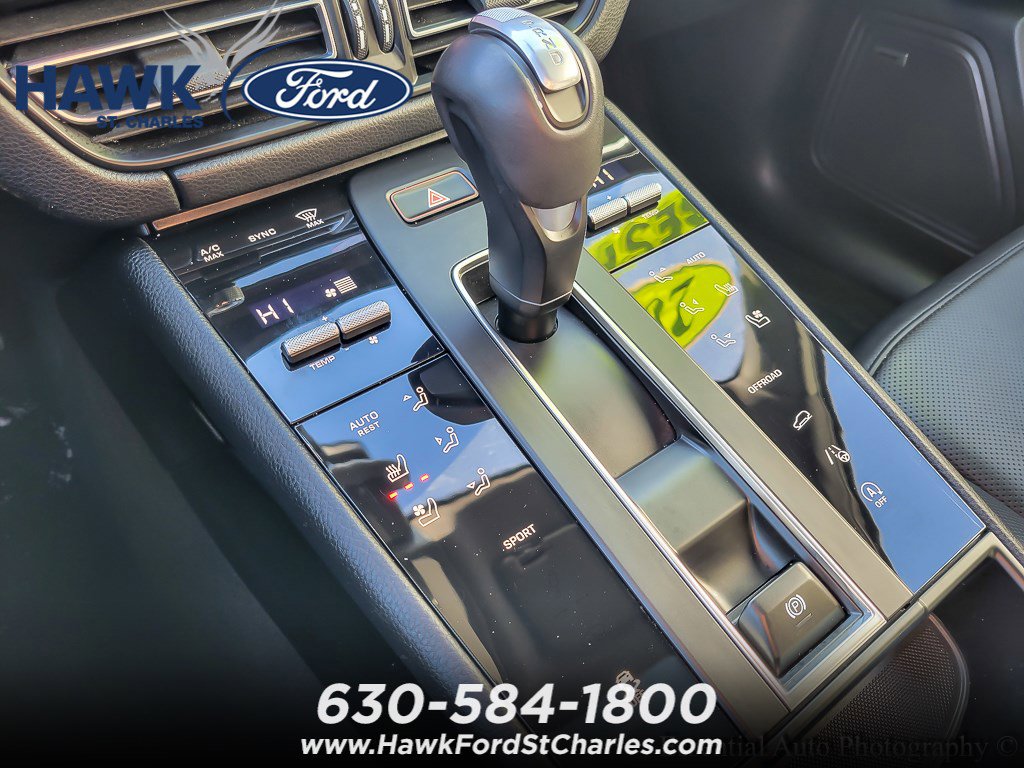 2024 PORSCHE MACAN - Image 16