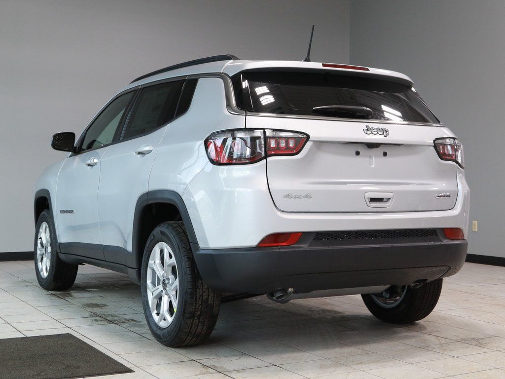2025 Jeep Compass Latitude photo 6