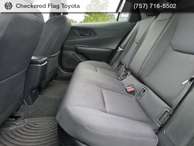 2024 Toyota Prius LE photo 19
