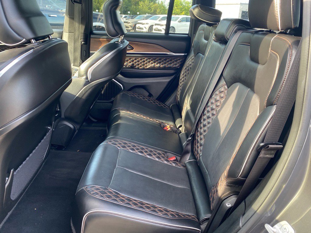 2022 Jeep Grand Cherokee Summit photo 23