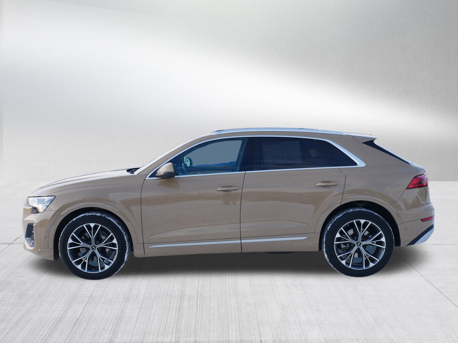 2025 Audi Q8 55 Prestige photo 4