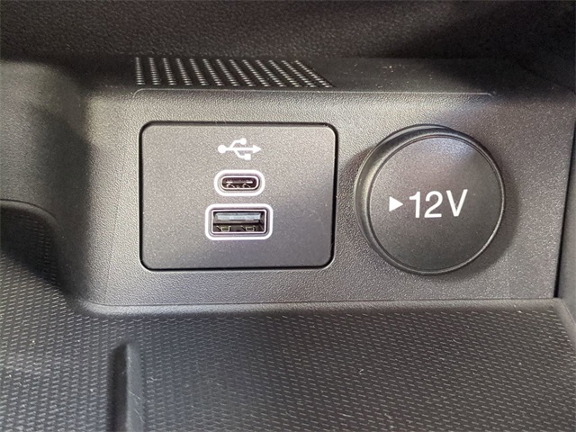 2025 Ford Escape ST-Line photo 18