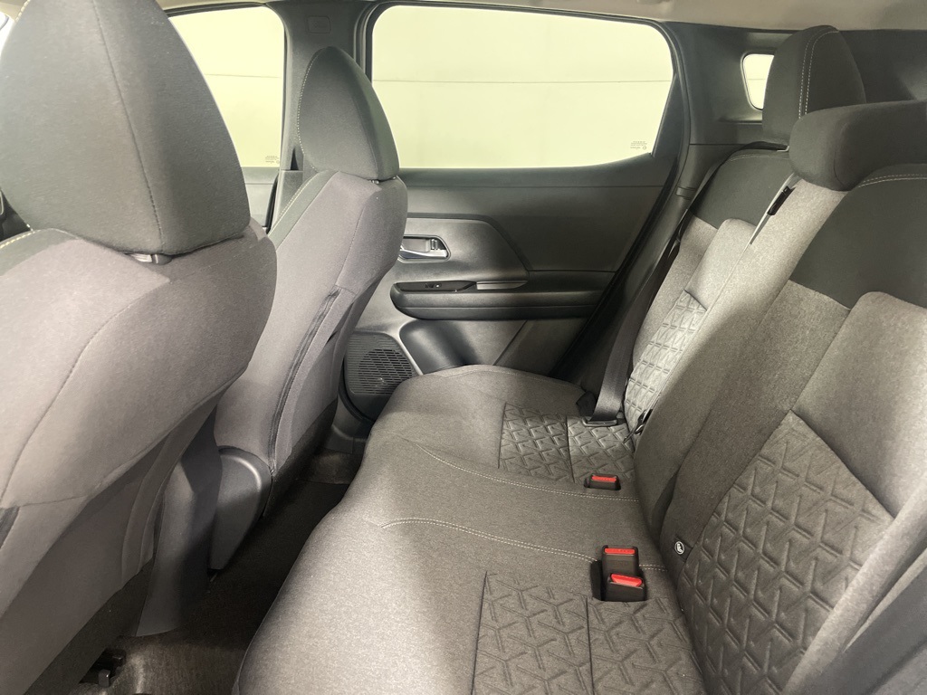 2025 Nissan Kicks SV photo 35
