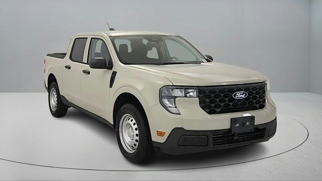 2025 Ford Maverick XL's photo
