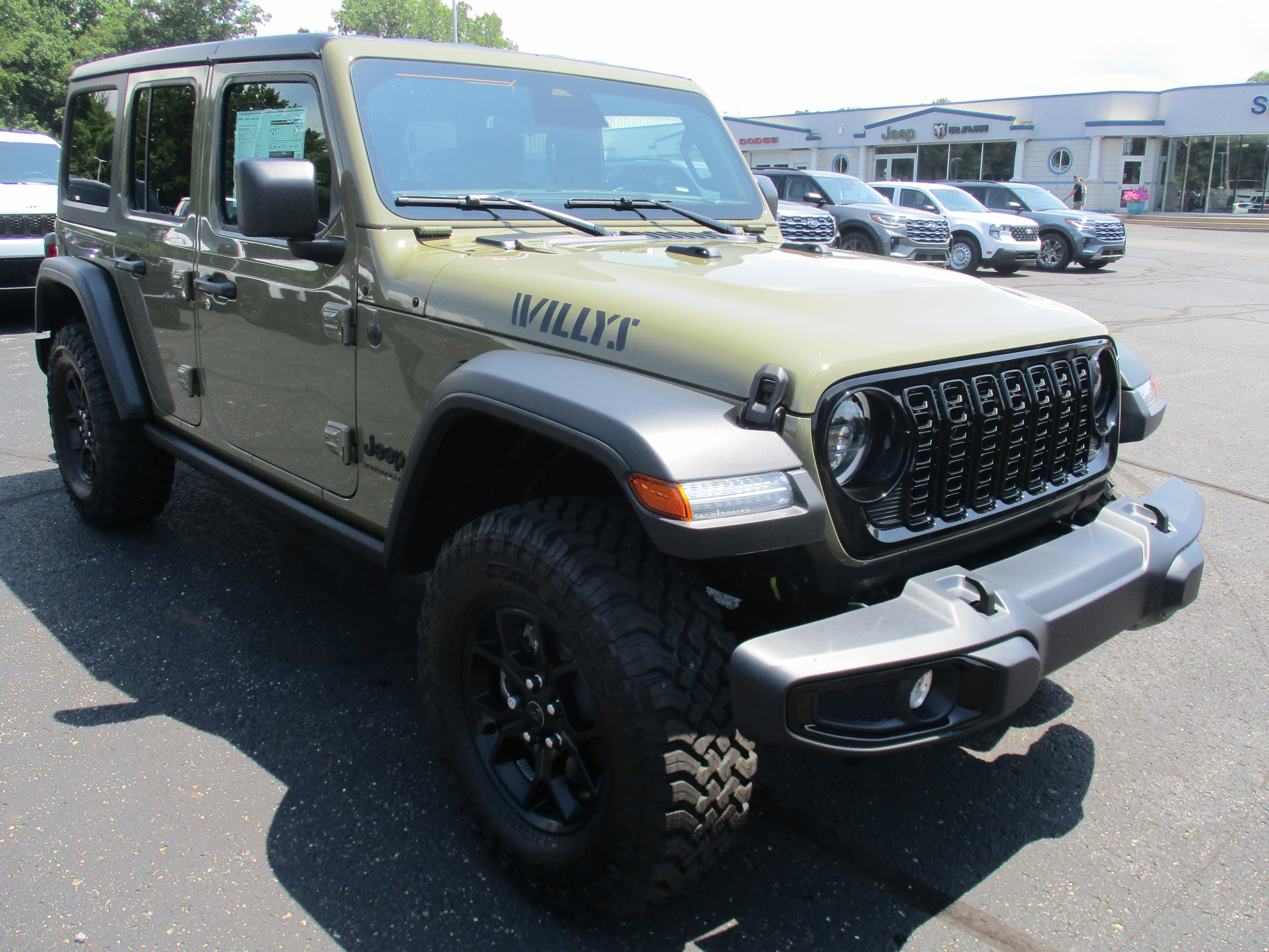 2025 Jeep Wrangler Willys photo 2