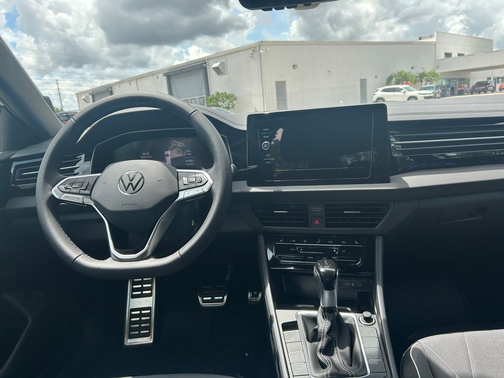 2025 Volkswagen Jetta 1.5T Sport photo 35