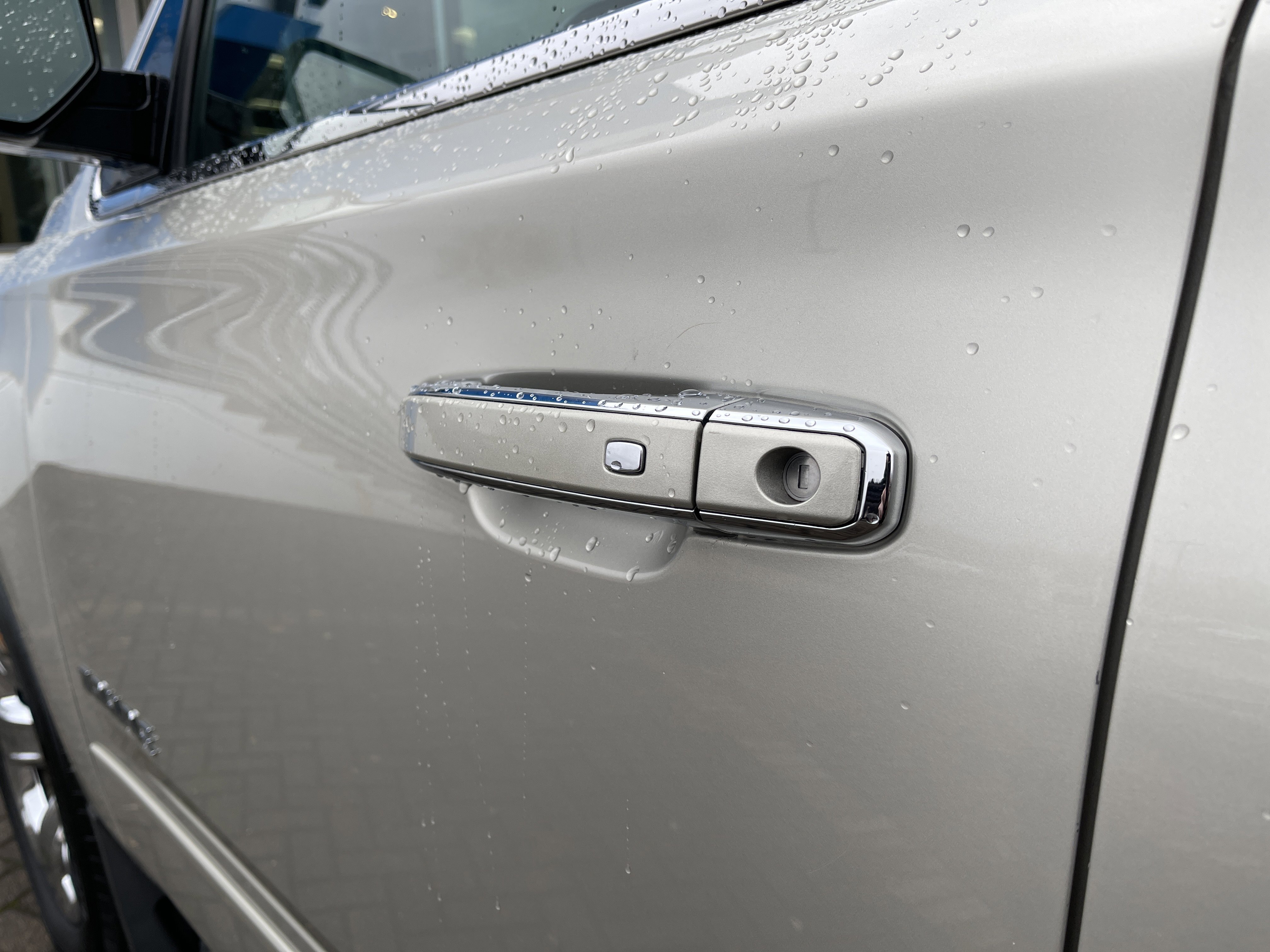 2015 Chevrolet Tahoe LTZ photo 3