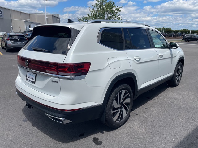 2025 Volkswagen Atlas SE Technology photo 3