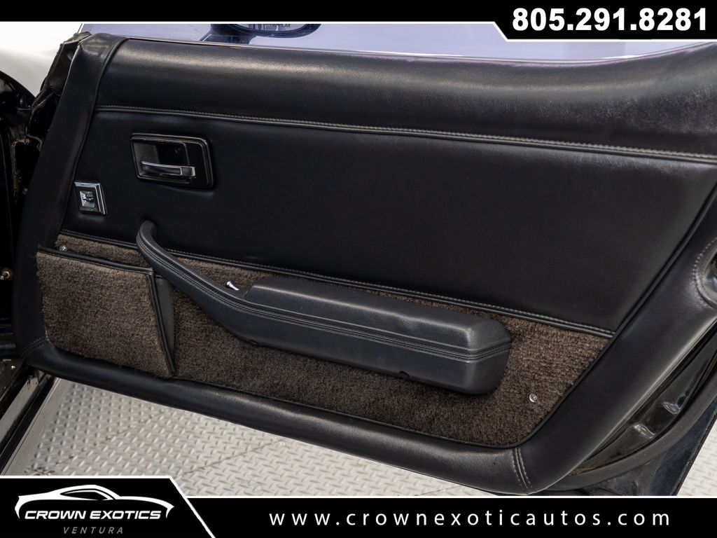 1982 Chevrolet Corvette Base photo 31