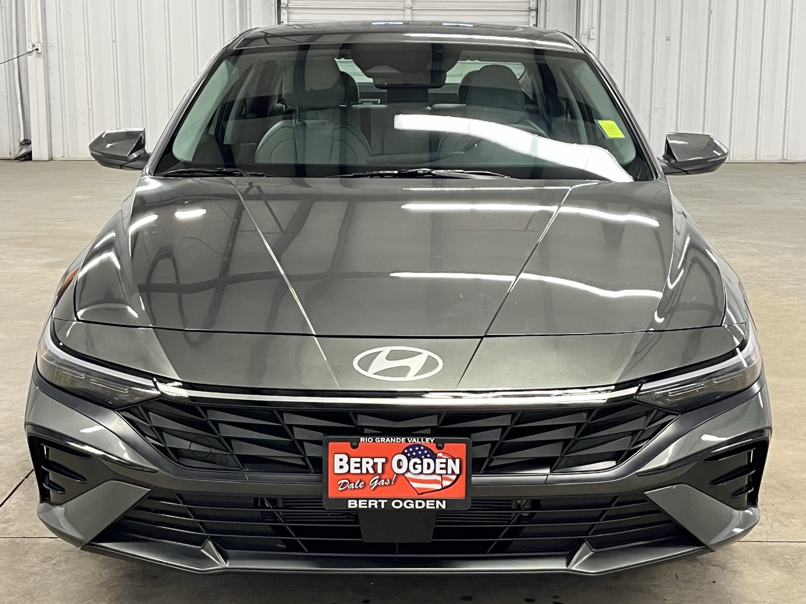 2025 Hyundai Elantra Limited photo 2