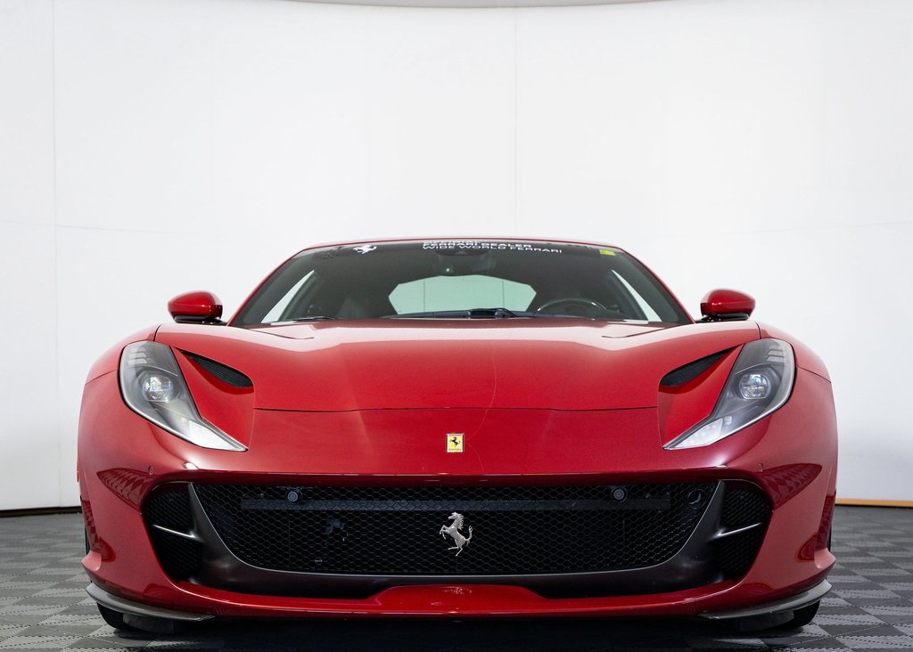 2020 Ferrari 812 Superfast Base photo 2