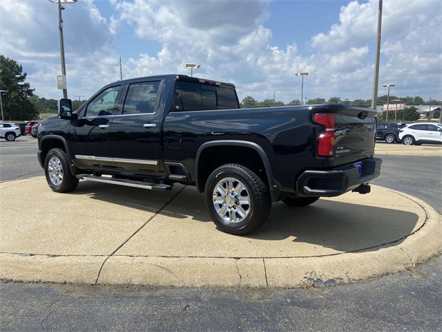 2024 Chevrolet Silverado 2500HD High Country photo 5