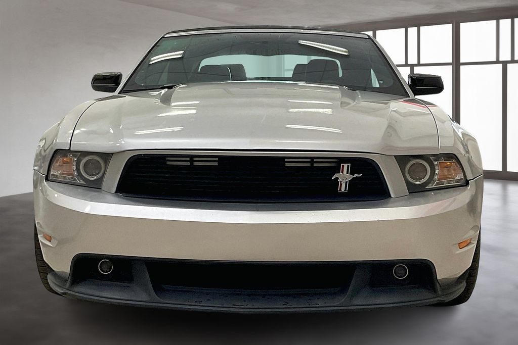 2012 Ford Mustang GT Premium photo 3