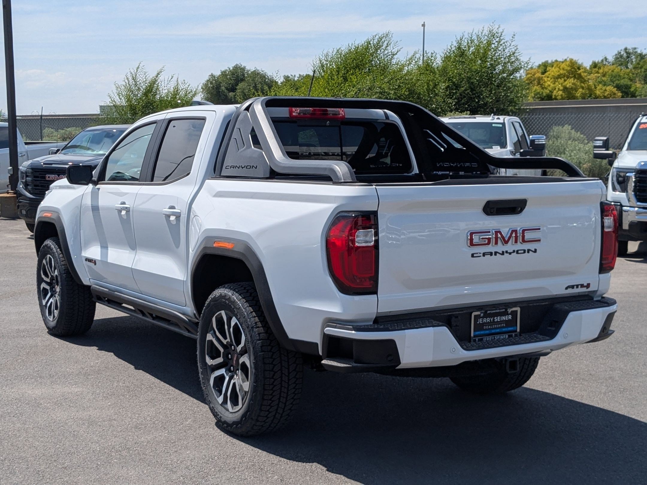 2025 Gmc Canyon AT4 photo 3