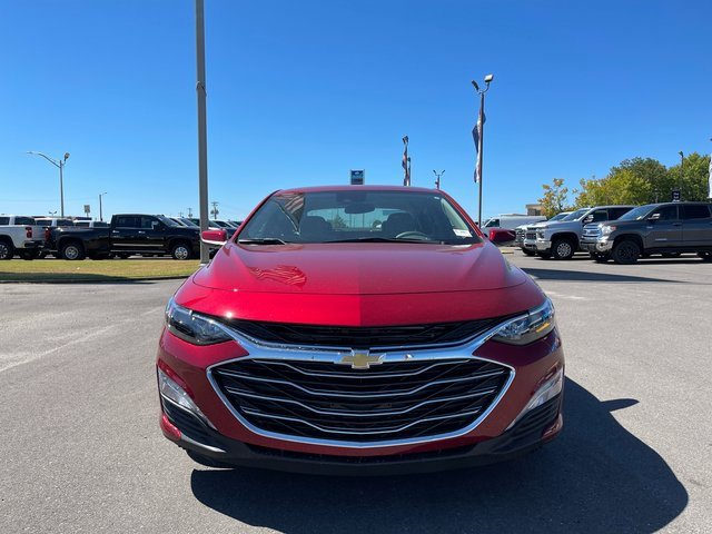2025 Chevrolet Malibu 1LT photo 3