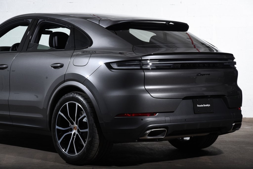 2025 Porsche Cayenne E-Hybrid photo 13