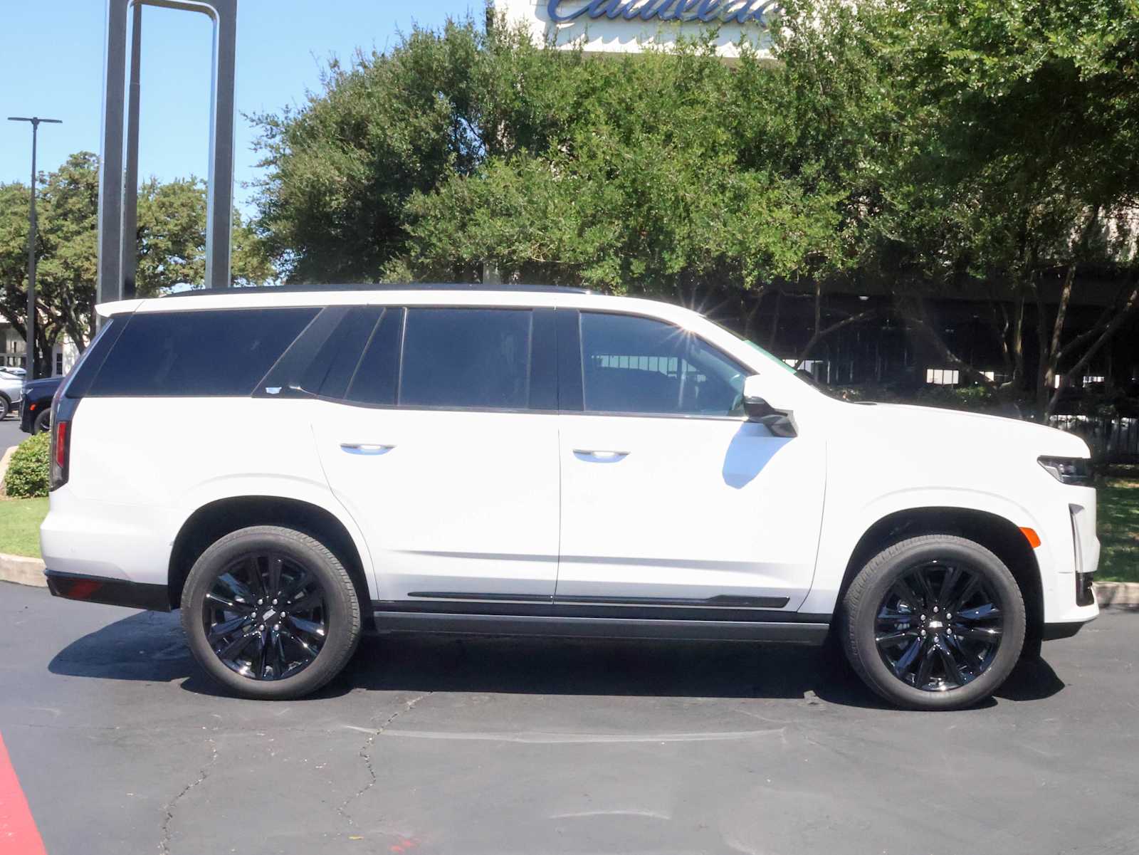 2024 Cadillac Escalade Sport Platinum photo 5