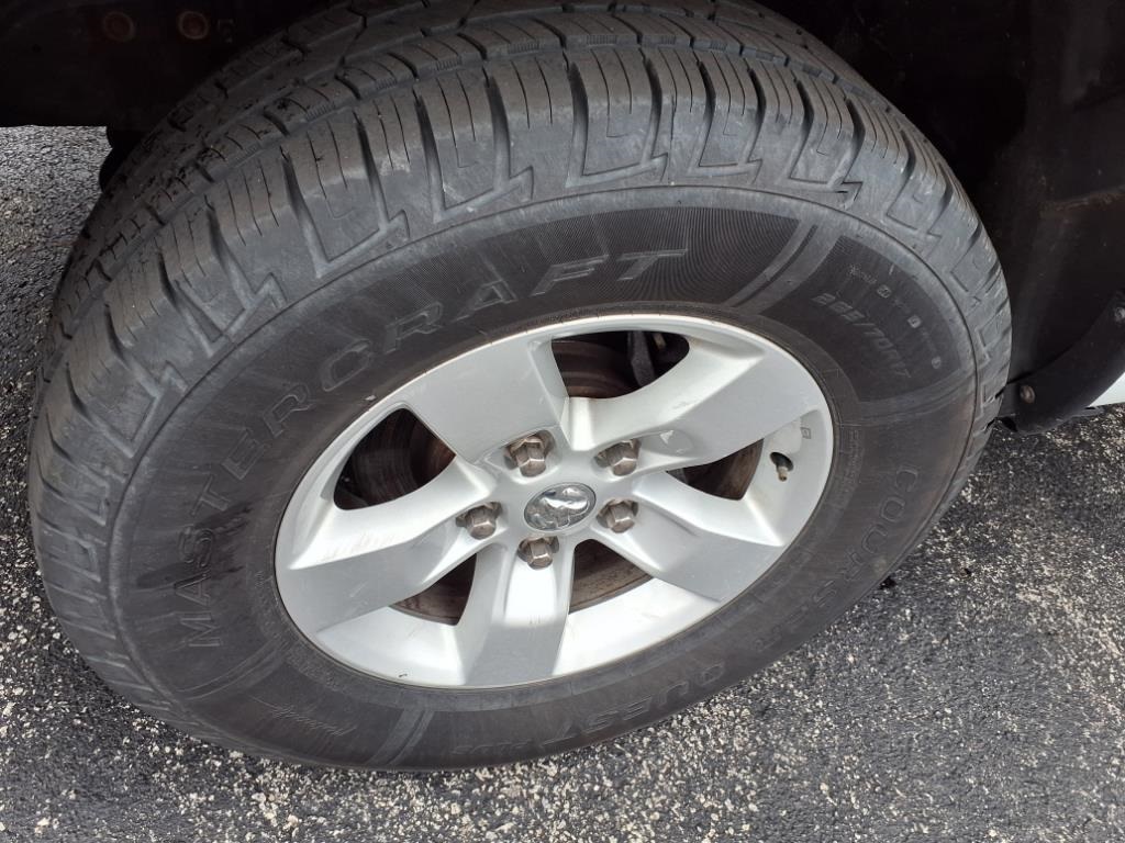 2020 Ram 1500 Classic SLT photo 5