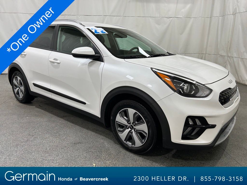 2022 Kia Niro LX's photo