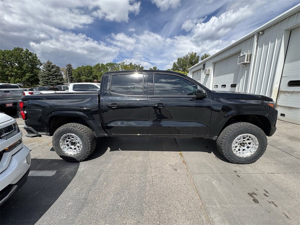 2024 Chevrolet Colorado Z71 photo 3