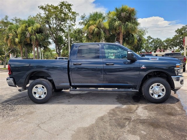 2025 Ram 2500 Tradesman photo 4