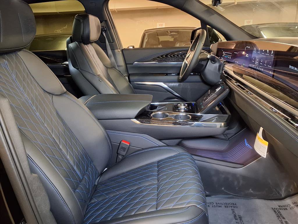 2026 Cadillac Escalade IQ Luxury photo 2