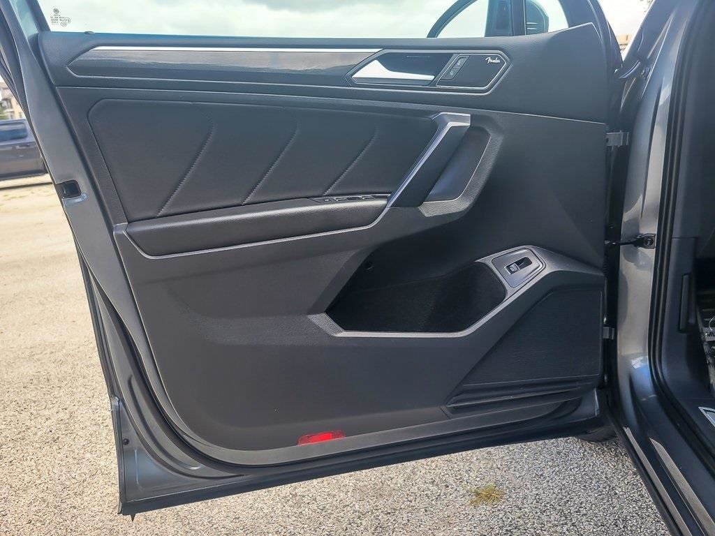 2021 Volkswagen Tiguan SEL Premium R-Line photo 10