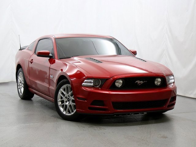 2013 Ford Mustang GT Premium's photo