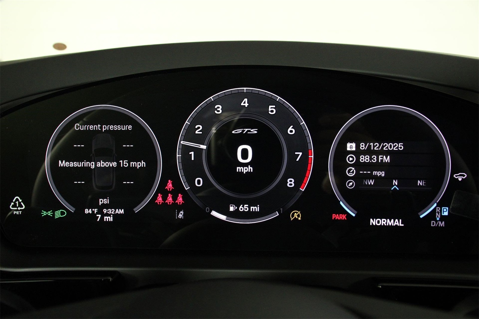 2026 Porsche Cayenne GTS photo 13