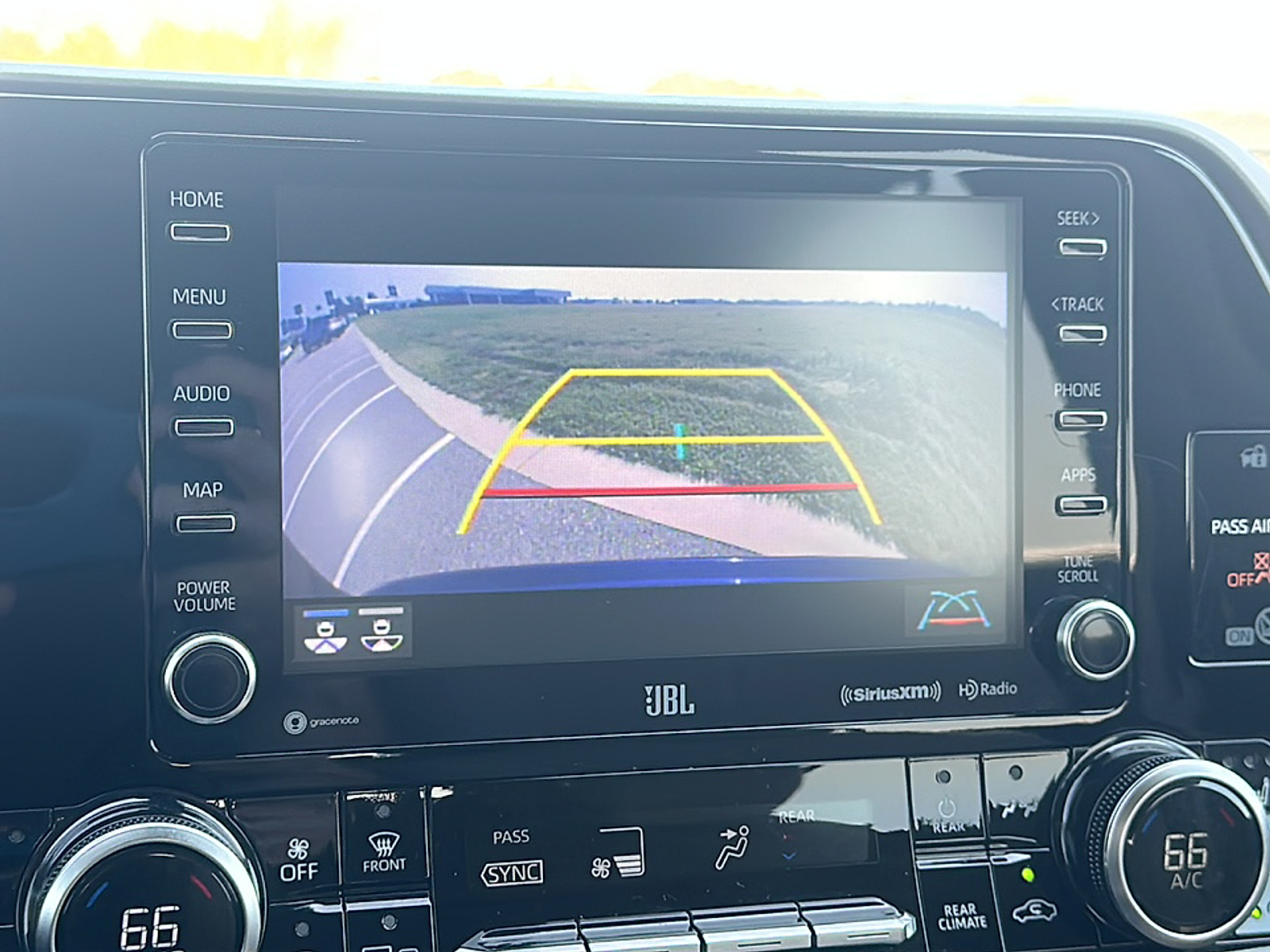 2021 Toyota Highlander Limited photo 21
