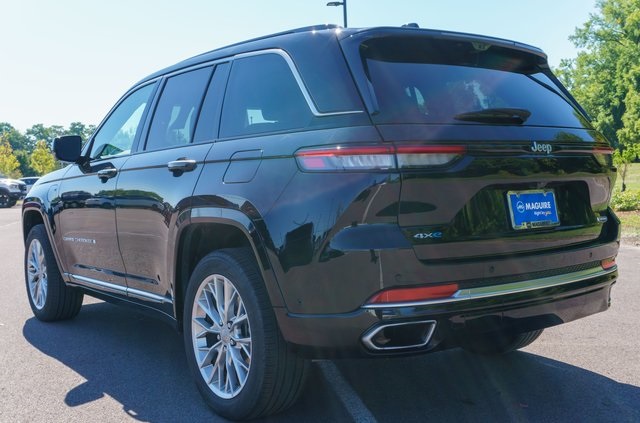 2024 Jeep Grand Cherokee Summit 4xe photo 4