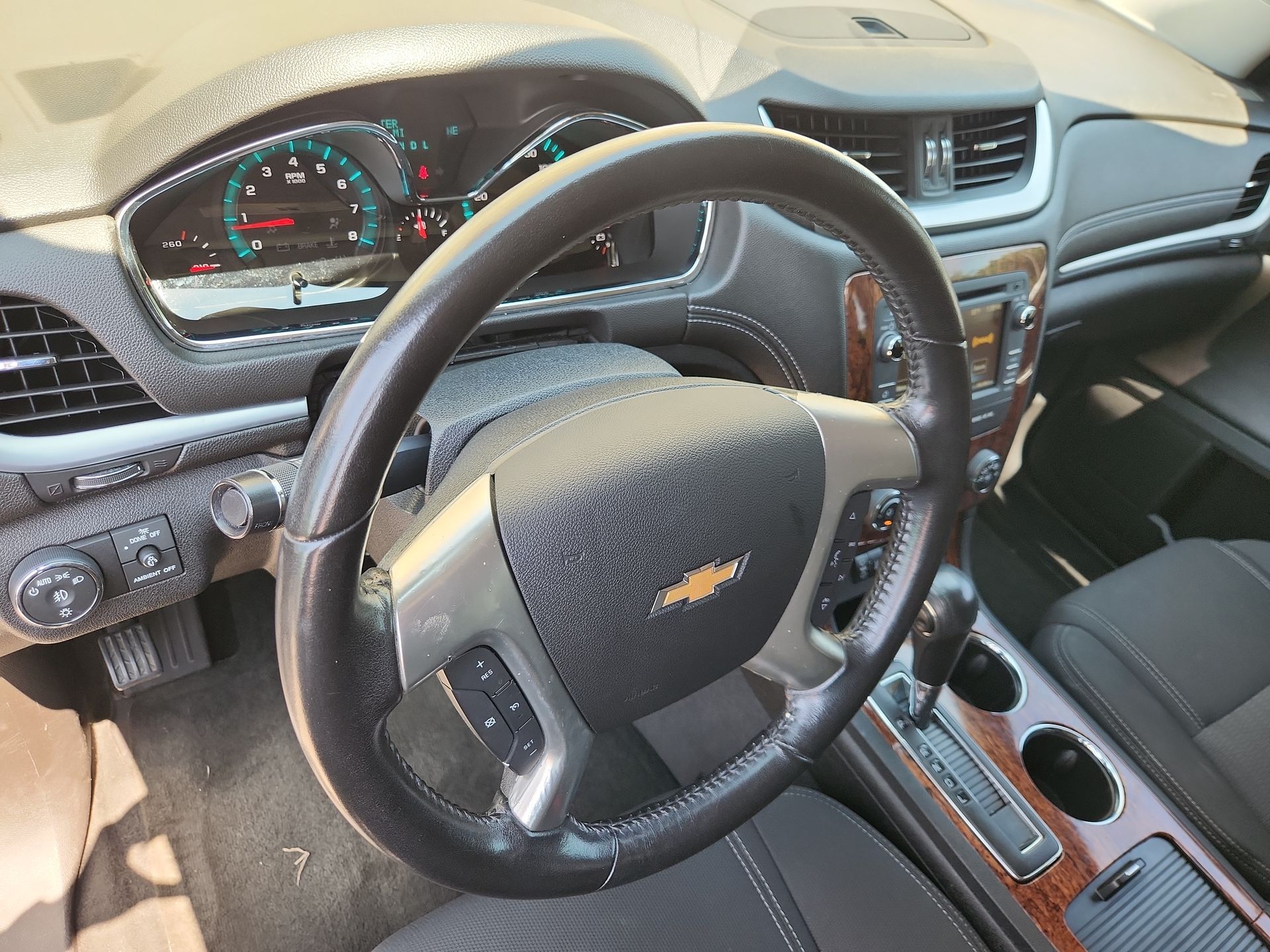 2014 Chevrolet Traverse 1LT photo 10