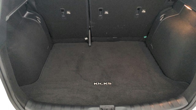 Used 2024 WHITE Nissan SV image 33