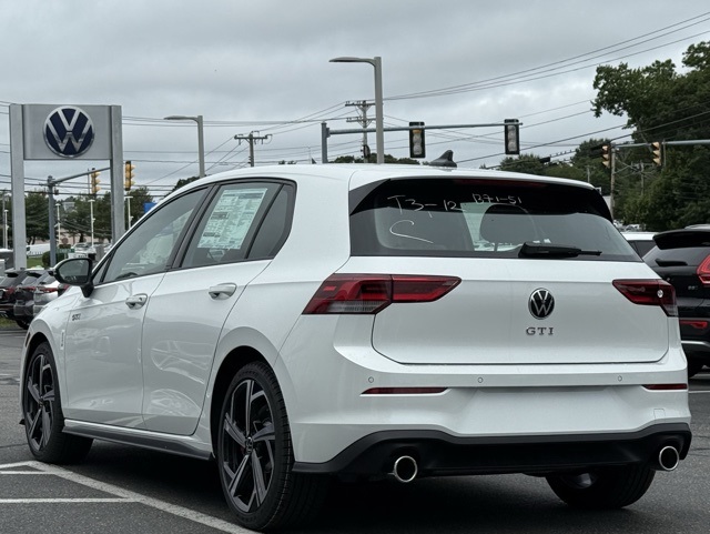 2025 Volkswagen Golf GTI SE photo 3