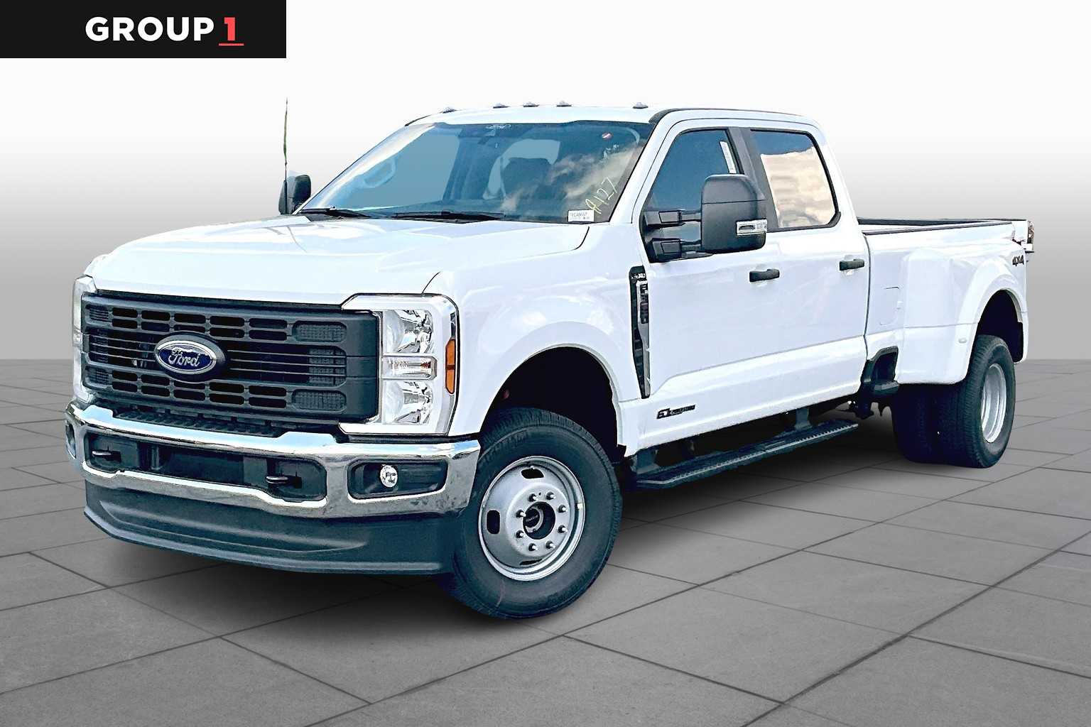 2026 Ford F-350 Super Duty XL's photo