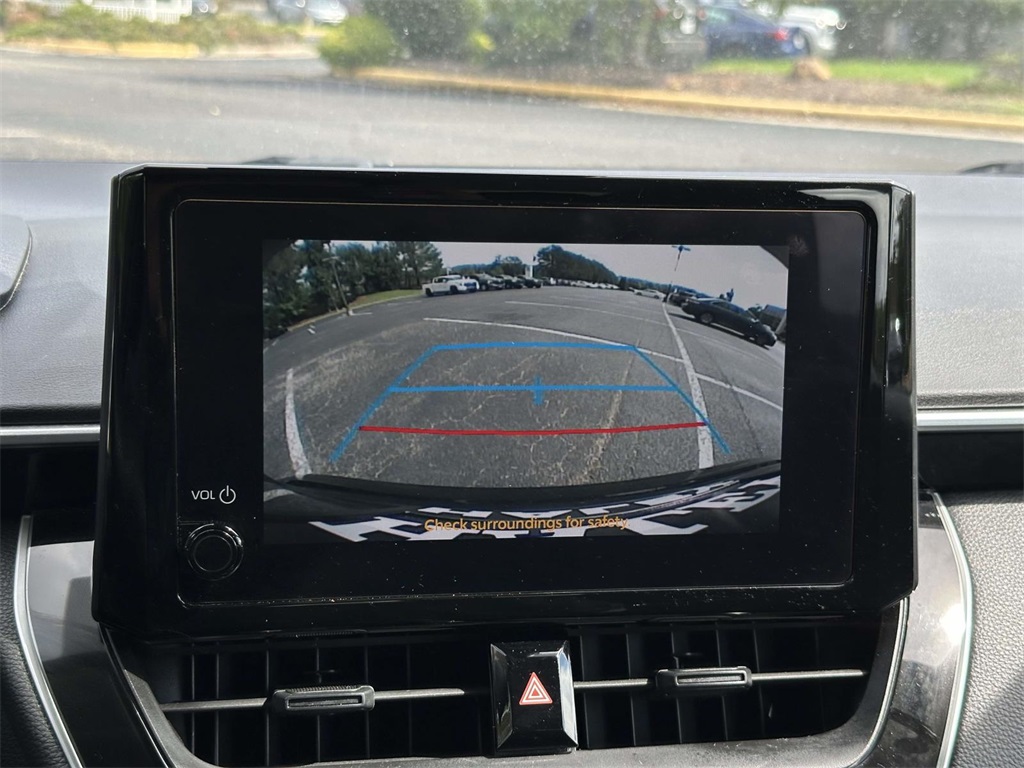 2024 Toyota Corolla LE photo 3