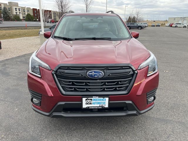 2023 Subaru Forester Premium photo 3