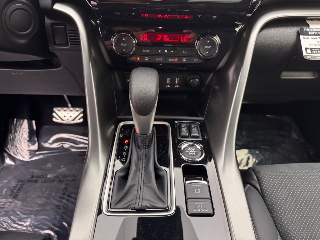 2025 Mitsubishi Eclipse Cross SEL photo 24