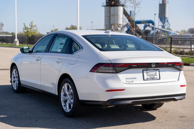 2025 Honda Accord LX photo 5